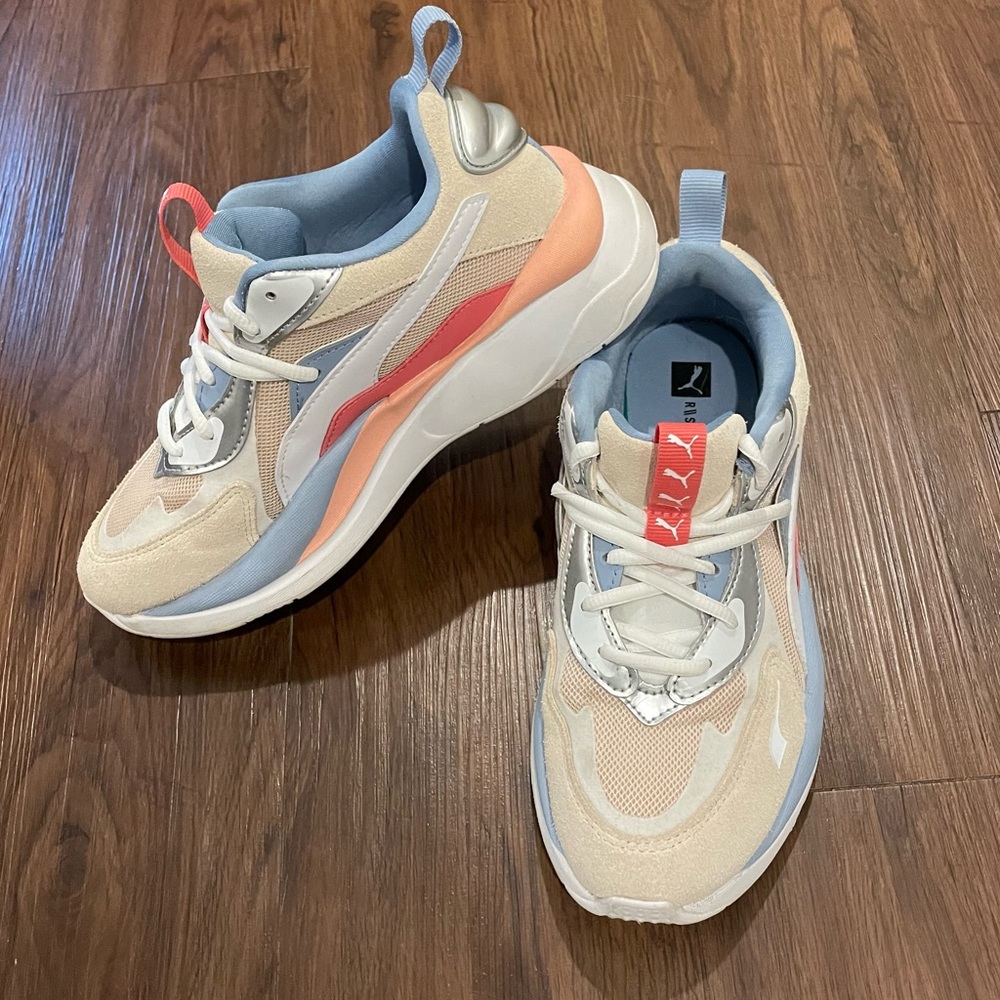 Puma Sneakers
